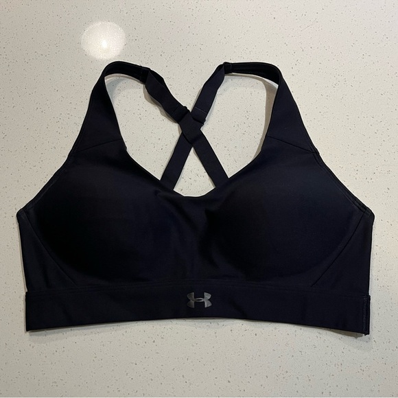 Under Armour | Vanish Mid Sports Bra in Black Size Medium - Picture 3 of 6